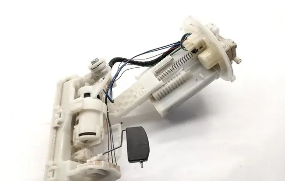 Toyota C-HR I Fuel injection high pressure pump