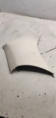 (D)pillar trim (top)