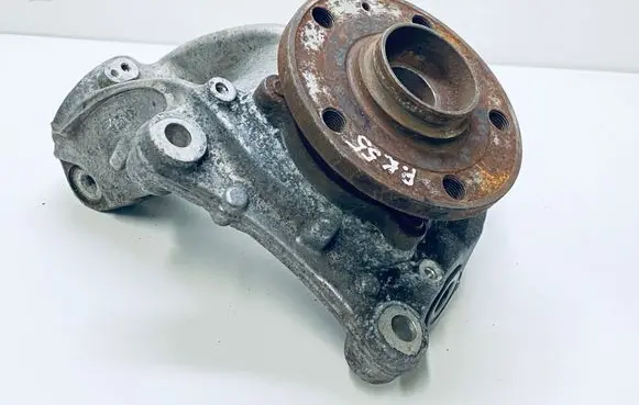 Volkswagen PASSAT B7 Front wheel hub 3C0407253F 3C0407257G 1K0407621F