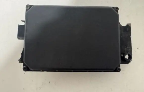 Ford Focus Distronic sensor radar F1FT9G768AD G2611