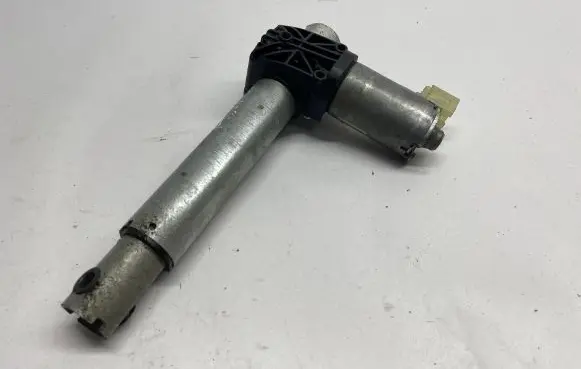 BMW 5 F10 F11 Seat adjustment motor 9168758