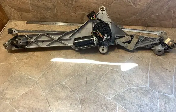Mercedes-Benz CL C216 Front wiper linkage and motor 0390241435