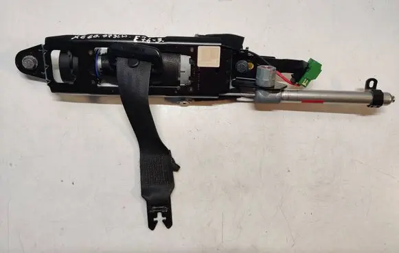 Volvo XC60 Front seatbelt 6264635323