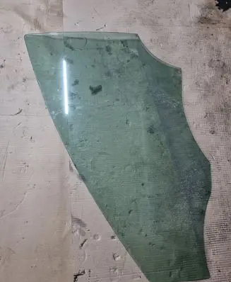 Seat Leon (1P) Front door window glass four-door 43R001582