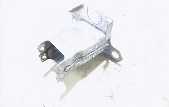 Renault Clio III Front bumper shock/impact absorber 