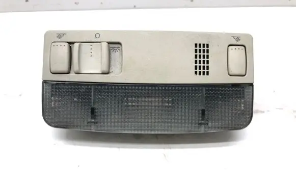 Volkswagen PASSAT B5 Front seat light 3B0947105C