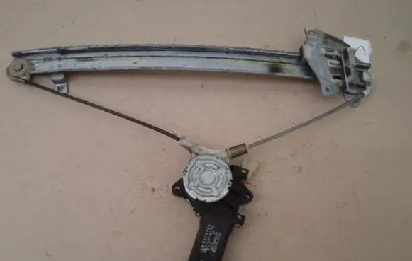 Mitsubishi Space Wagon Front door window regulator with motor