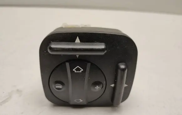 Mercedes-Benz E W211 Seat control switch A2118000878