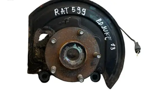 Nissan Juke I F15 Front wheel hub