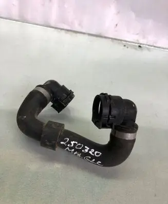 Mercedes-Benz GLC X253 C253 Engine coolant pipe/hose A2135016000