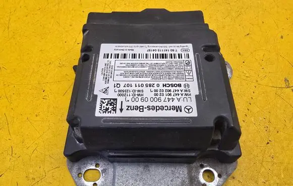 Mercedes-Benz Vito Viano W447 Airbag control unit/module A4479000900 A4479010200 A4479020200