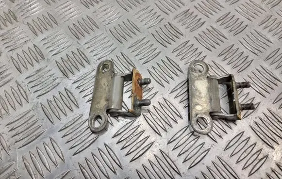 Toyota Corolla Verso E121 Loading door hinge set 