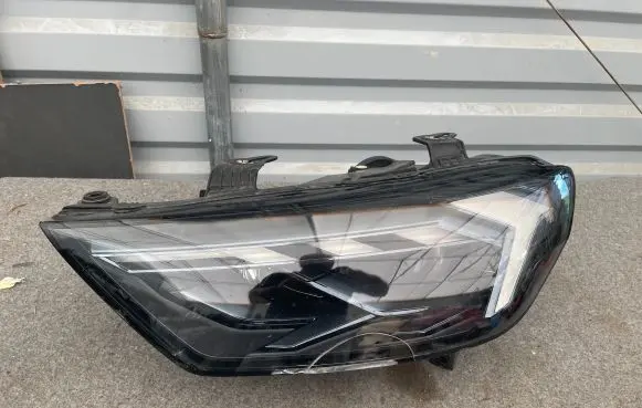 Audi A1 Headlight/headlamp 82A941033F 90171440