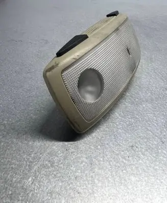 Volvo XC70 Rear seat light ---