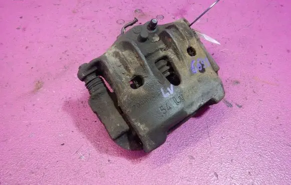 Volkswagen Transporter - Caravelle T4 Front brake caliper