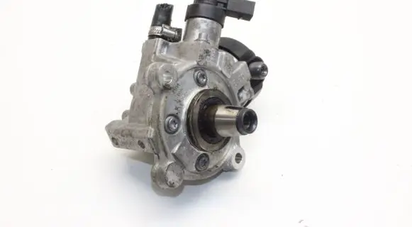 BMW 1 F20 F21 Fuel injection high pressure pump 7823452 0445010519