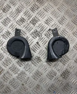 Infiniti M30 Horn signal 