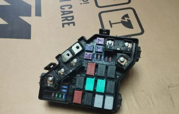 Honda Civic Fuse module SNAJ012