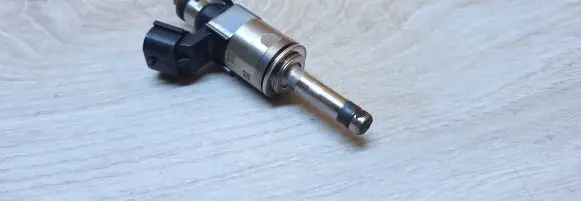 Ford Explorer VI Fuel injector L1me9g929aa
