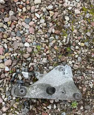 BMW X5 E70 Engine mounting bracket 6790021