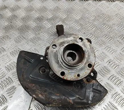 Volkswagen Golf III Front wheel hub 357407256C