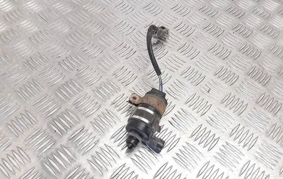 Mitsubishi Grandis Windscreen/windshield washer pump