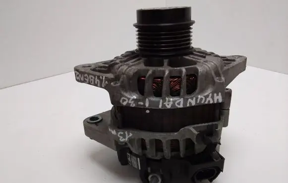 Hyundai i30 Generator/alternator 373002B700 2610164