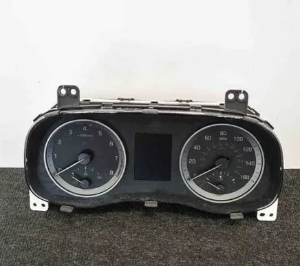 Hyundai Tucson TL Speedometer (instrument cluster)