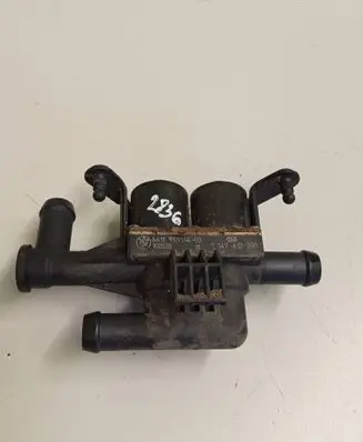 BMW 5 F10 F11 Coolant heater control valve 1147412200 9119164