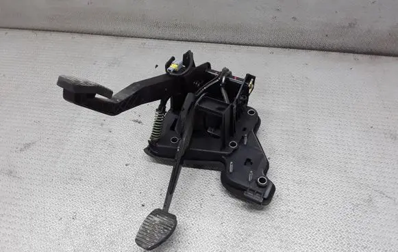 Citroen C5 Pedal assembly 9654751080