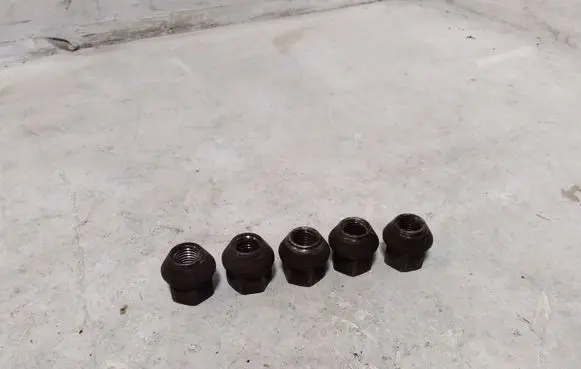 Opel Astra J Nuts/bolts 