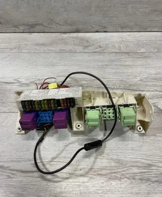 BMW X5 E53 Fuse module 8383720 61138383720 6937674