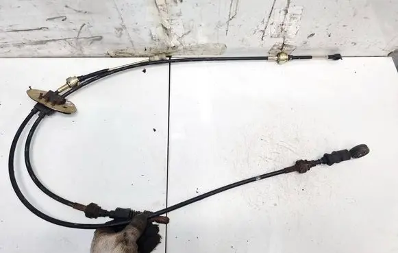 Hyundai Tiburon Gear shift cable linkage 