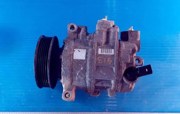 Volkswagen Golf VI Air conditioning (A/C) compressor (pump) 1K0820859T 6SEU14C 20100523555
