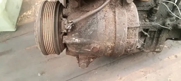 Renault Scenic I Air conditioning (A/C) compressor (pump)