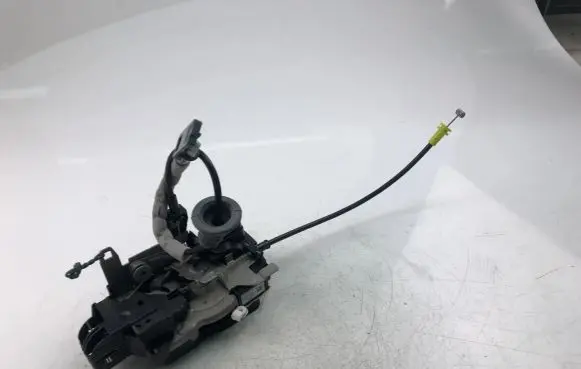 Volvo S90, V90 Coupe door lock (next to the handle) 31349894