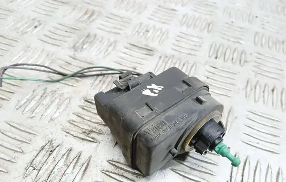 Renault Scenic I Headlight level adjustment motor R7700840141