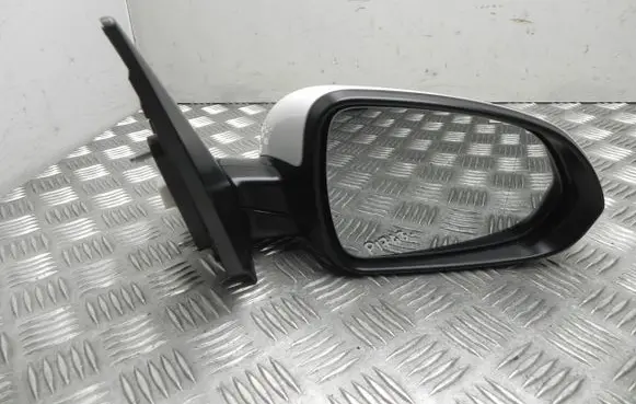 KIA Rio Front door electric wing mirror E13049725