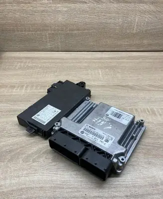 BMW 1 E81 E87 Engine ECU kit and lock set 7811701 9147220