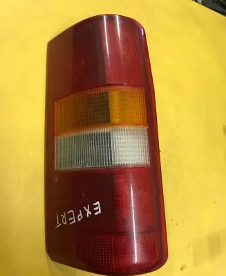 Peugeot Expert Rear/tail lights