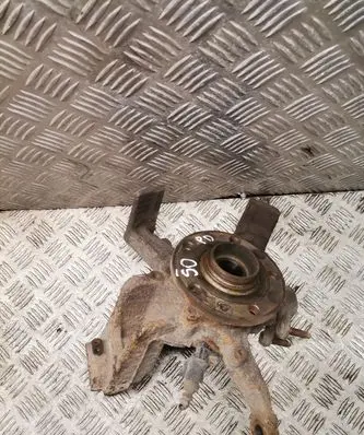 Skoda Octavia Mk2 (1Z) Front wheel hub spindle knuckle