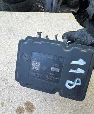 Mercedes-Benz C W204 ABS Pump A2045455432