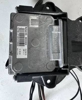 Volvo V70 Headlight ballast module Xenon 89034934