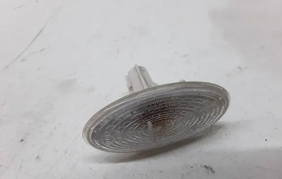 Subaru Forester SH Front fender indicator light