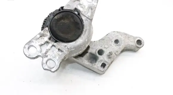 Nissan NV300 Engine mount bracket 112101360R