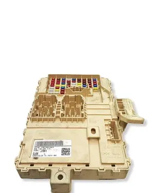 KIA Ceed Fuse box set 91950J7061 J70611902140012 1319214069