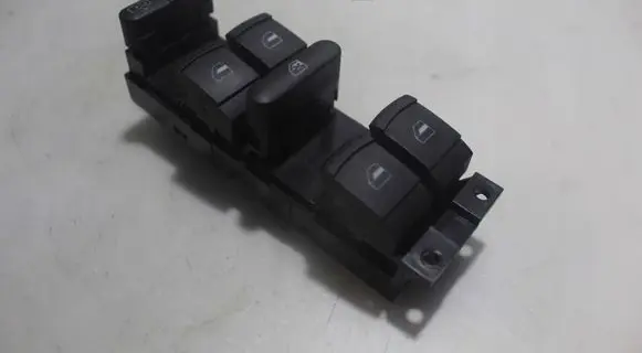 Skoda Octavia Mk1 (1U) Electric window control switch 114289