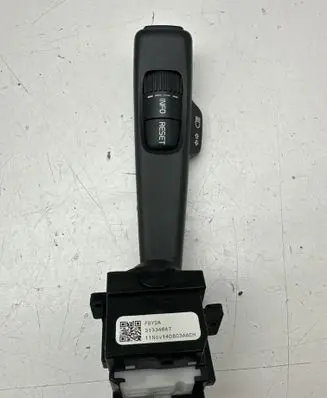 Volvo XC60 Indicator stalk 31334647 140803AACH