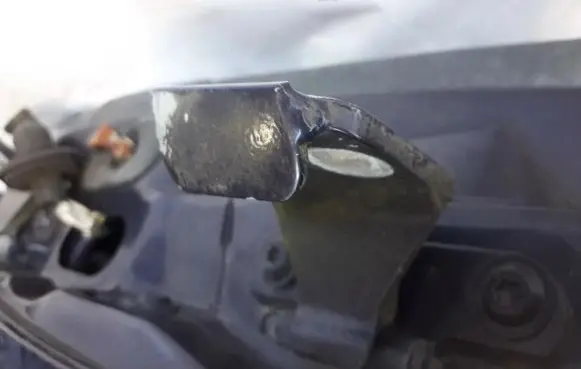 Renault Laguna I Rear door lower hinge