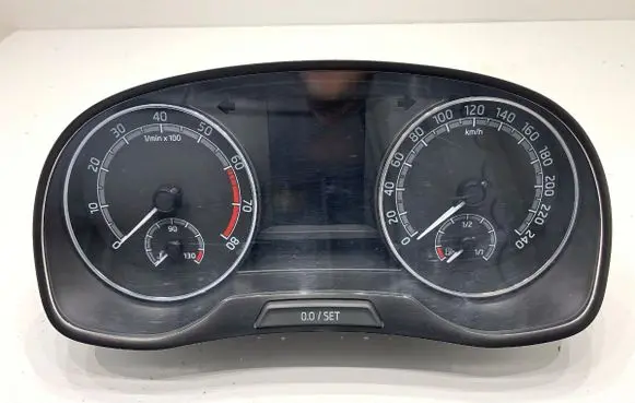Speedometer (instrument cluster)